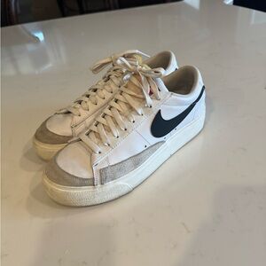 Nike blazer